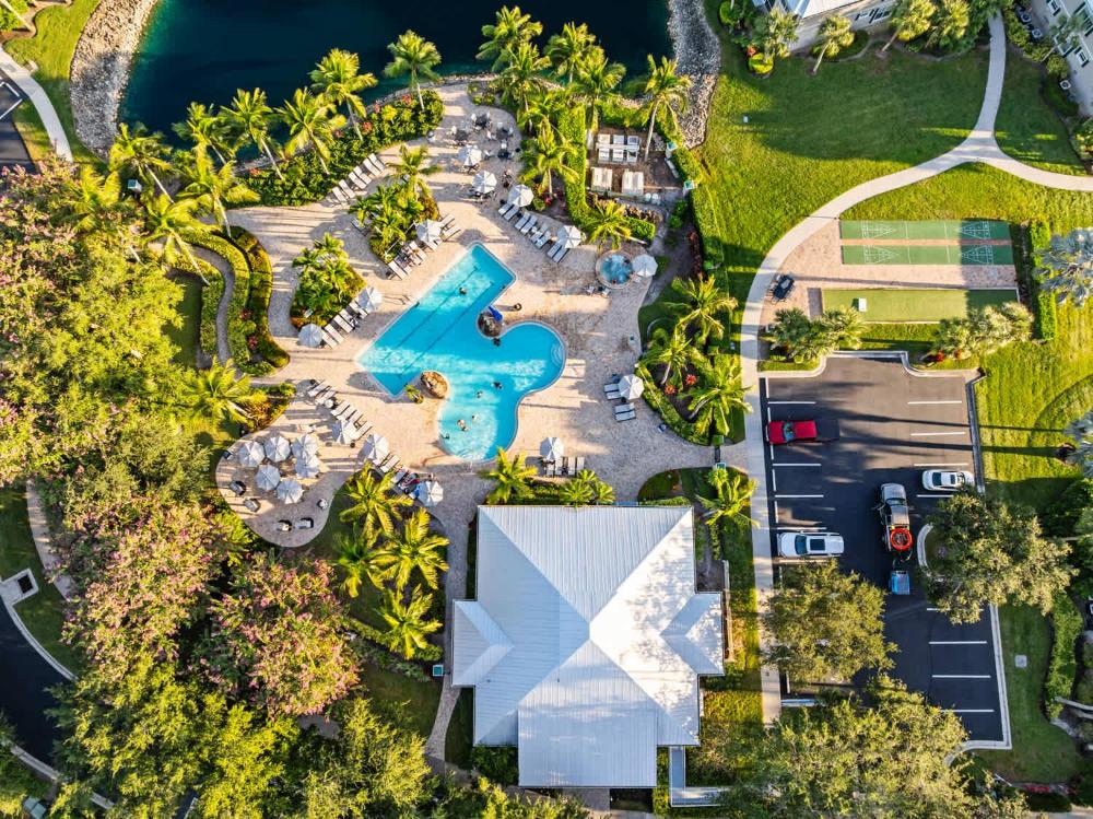 Solterra Vacation Rental - Luxury 3 BR Condo with Lake and Golf Views Access to Resort Pool Hot Tub and Golf Courses at Lely Resort! Close to Naples Beaches 5th Avenue S and Marco Island!
